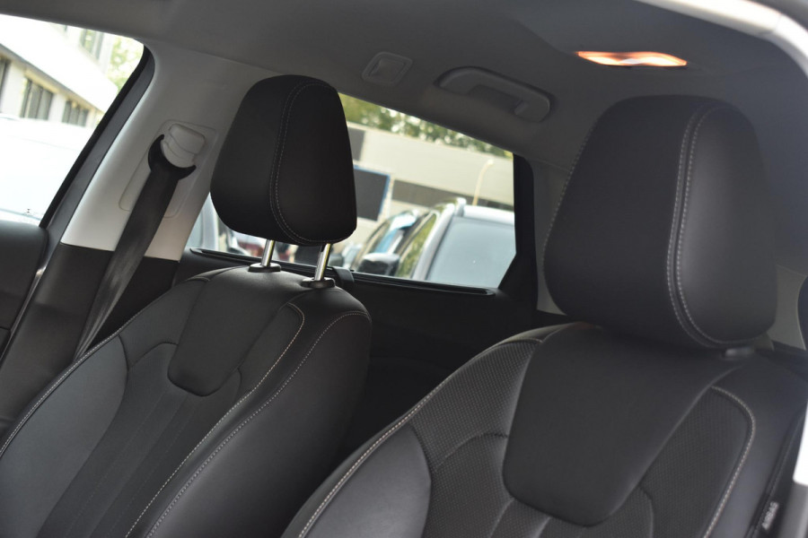Opel Grandland X 1.6 Turbo Hybrid4 Innovation Keyless Stoelkoel Camera Lane 4WD