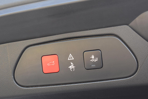 Opel Grandland X 1.6 Turbo Hybrid4 Innovation Keyless Stoelkoel Camera Lane 4WD