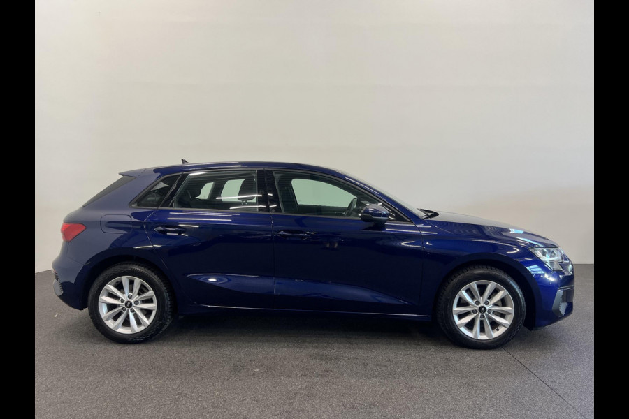 Audi A3 Sportback 30 TFSI Pro Line Navigatie Apple Carplay Android Auto Parkeersensoren achter Cruise Control Full Led Climate Control Lichtmetalen velgen