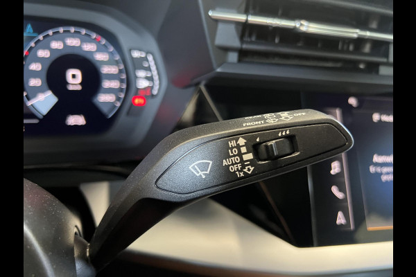 Audi A3 Sportback 30 TFSI Pro Line Navigatie Apple Carplay Android Auto Parkeersensoren achter Cruise Control Full Led Climate Control Lichtmetalen velgen
