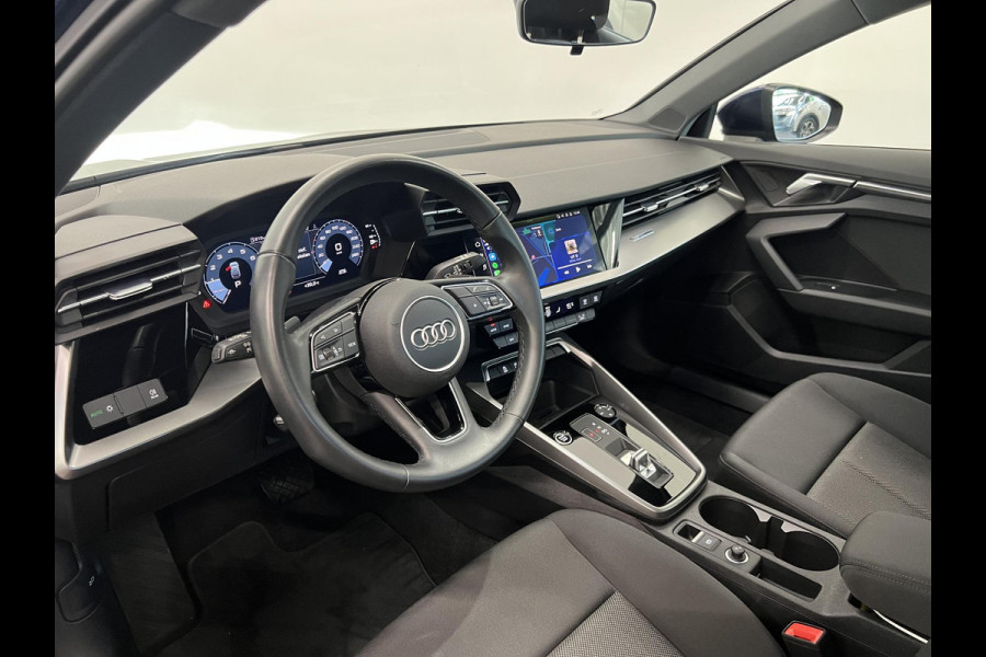 Audi A3 Sportback 30 TFSI Pro Line Navigatie Apple Carplay Android Auto Parkeersensoren achter Cruise Control Full Led Climate Control Lichtmetalen velgen