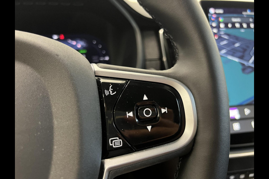 Volvo XC90 2.0 T8 Plug-in hybrid AWD Plus Dark 7 persoons Navigatie Apple Carplay/Android Auto 360 Camera Parkeersensoren Adaptive Cruise Control Full LED Stoel- en stuurverwarming Memory stoelen Climate Control Lichtmetalen velgen