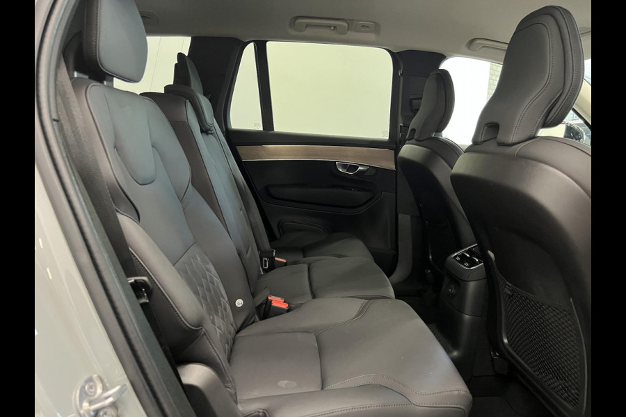 Volvo XC90 2.0 T8 Plug-in hybrid AWD Plus Dark 7 persoons Navigatie Apple Carplay/Android Auto 360 Camera Parkeersensoren Adaptive Cruise Control Full LED Stoel- en stuurverwarming Memory stoelen Climate Control Lichtmetalen velgen