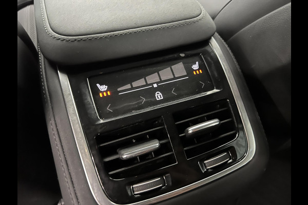 Volvo XC90 2.0 T8 Plug-in hybrid AWD Plus Dark 7 persoons Navigatie Apple Carplay/Android Auto 360 Camera Parkeersensoren Adaptive Cruise Control Full LED Stoel- en stuurverwarming Memory stoelen Climate Control Lichtmetalen velgen