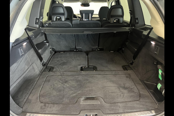 Volvo XC90 2.0 T8 Plug-in hybrid AWD Plus Dark 7 persoons Navigatie Apple Carplay/Android Auto 360 Camera Parkeersensoren Adaptive Cruise Control Full LED Stoel- en stuurverwarming Memory stoelen Climate Control Lichtmetalen velgen