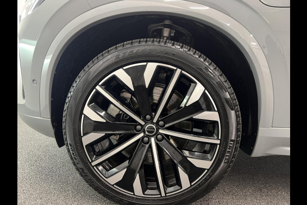 Volvo XC90 2.0 T8 Plug-in hybrid AWD Plus Dark 7 persoons Navigatie Apple Carplay/Android Auto 360 Camera Parkeersensoren Adaptive Cruise Control Full LED Stoel- en stuurverwarming Memory stoelen Climate Control Lichtmetalen velgen