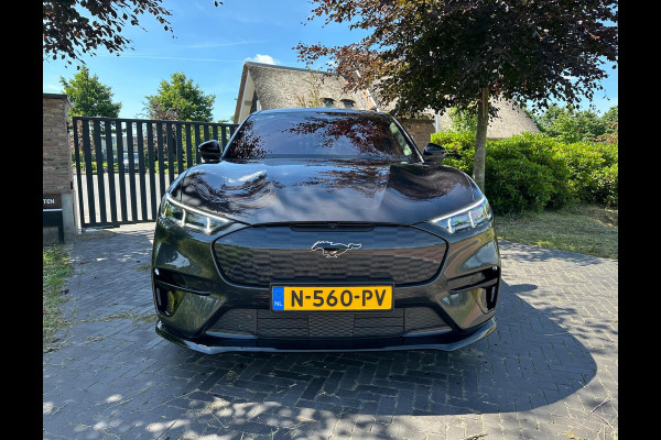 Ford Mustang Mach-E GT Extended AWD 98 kWh | 486 PK | Trekhaak | Panoramadak | Bang & Olufsen | 360 Camera |