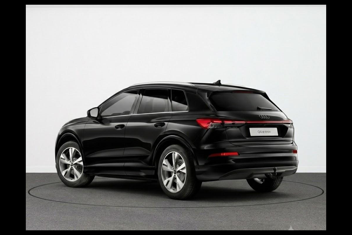 Audi Q4 e-tron Advanced edition 63 kWh 204 pk | Glazen panoramadak | Trekhaak | Techniekpakket plus | Lichtpakket plus |