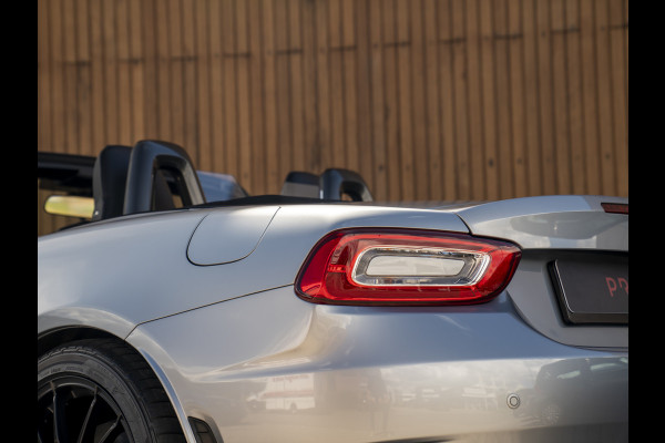 Abarth 124 Spider | Handbak | Bose