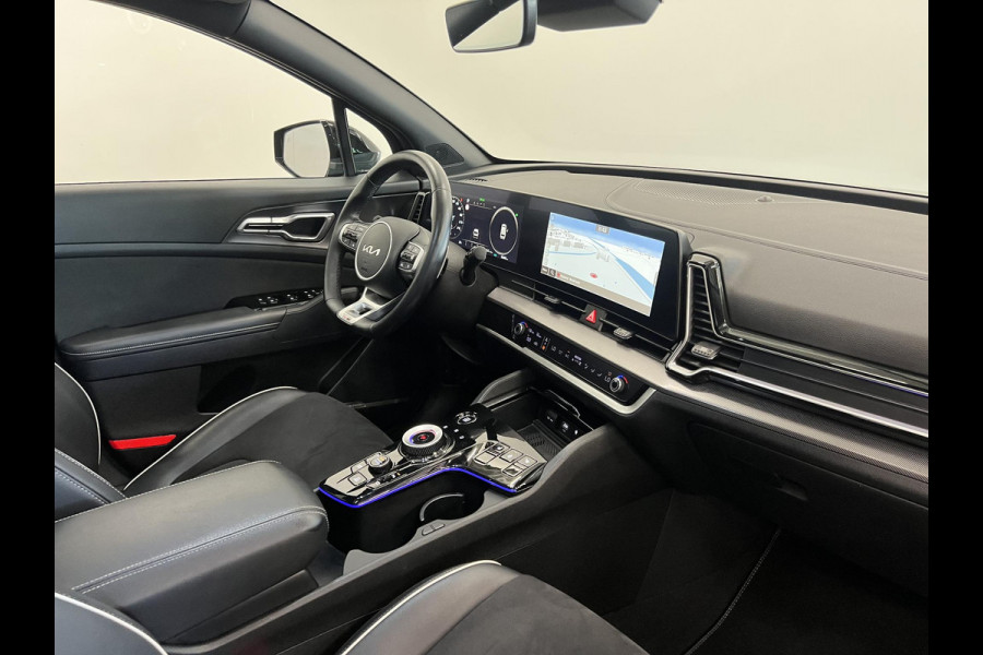 Kia Sportage 1.6 T-GDi Plug-in Hybrid AWD GT-PlusLine Panoramadak Navigatie Apple Carplay Android Auto 360 Camera Parkeersensoren Adaptive Cruise Control Stoel- en stuurverwarming Elektrische stoelen en achterklep Climate Control Lichtmetalen velgen