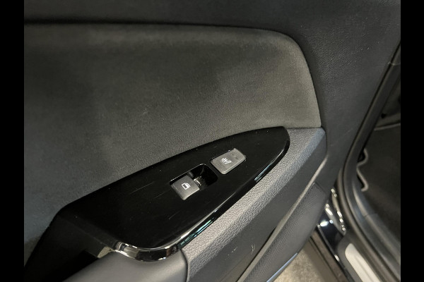 Kia Sportage 1.6 T-GDi Plug-in Hybrid AWD GT-PlusLine Panoramadak Navigatie Apple Carplay Android Auto 360 Camera Parkeersensoren Adaptive Cruise Control Stoel- en stuurverwarming Elektrische stoelen en achterklep Climate Control Lichtmetalen velgen