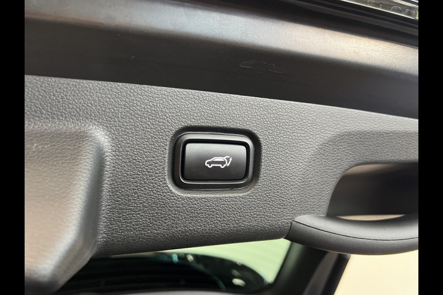 Kia Sportage 1.6 T-GDi Plug-in Hybrid AWD GT-PlusLine Panoramadak Navigatie Apple Carplay Android Auto 360 Camera Parkeersensoren Adaptive Cruise Control Stoel- en stuurverwarming Elektrische stoelen en achterklep Climate Control Lichtmetalen velgen