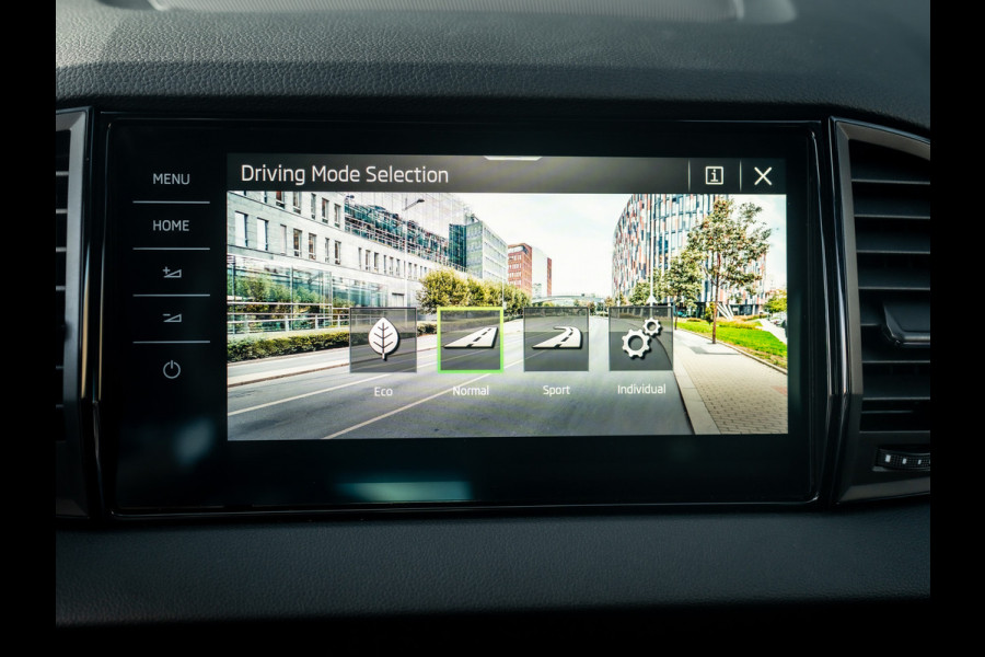 Škoda Karoq 1.5 TSI ACT Sportline Business | 360 Camera | Canton | Side Assist | Elk. A-klep | Prijs Rijklaar!!