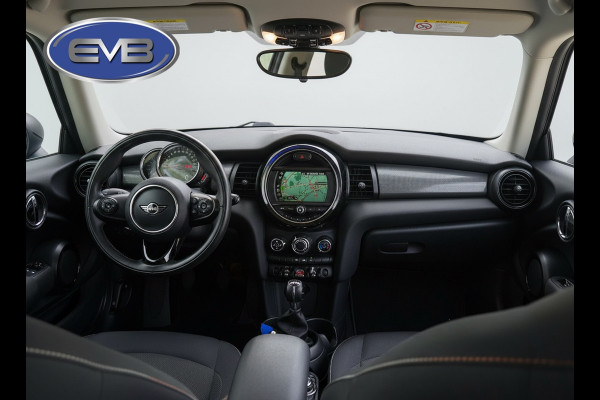 MINI 3-deurs 1.5 Cooper 136 pk, starlight bleu metallic, navigatie, keurig nette staat, NL auto met nationale auto pas
