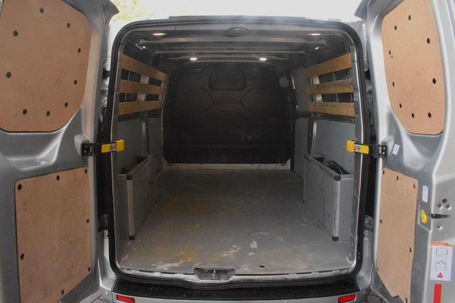 Ford Transit Custom 320 2.0 TDCI L2H1 Limited | Trekhaak | Apple Carplay | Cruise