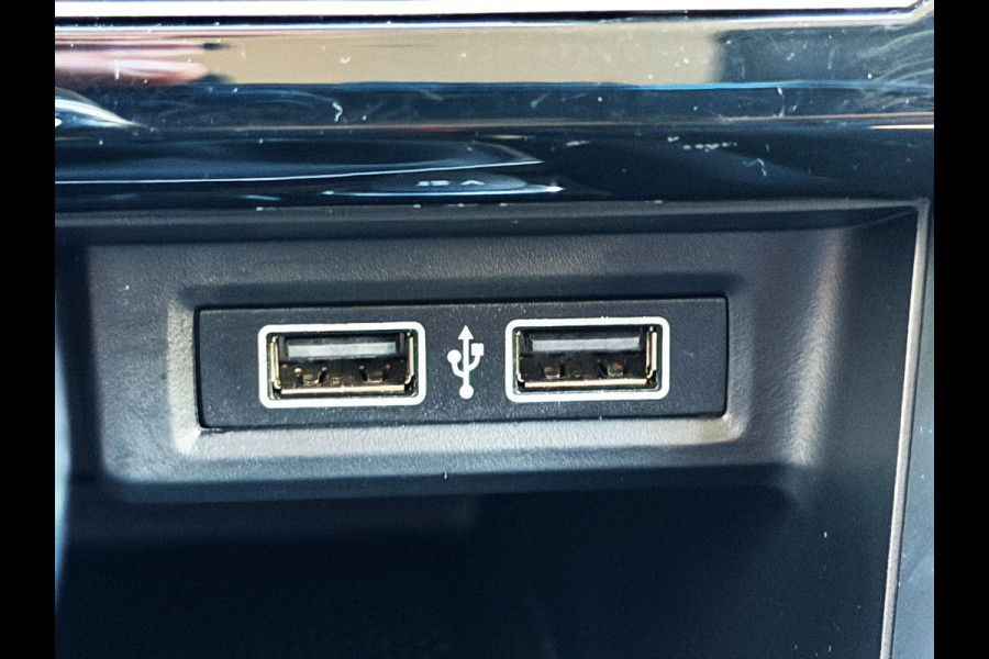 Volkswagen T-Cross 1.0 TSI Style Business Camera_Trekh_Carplay_ACC
