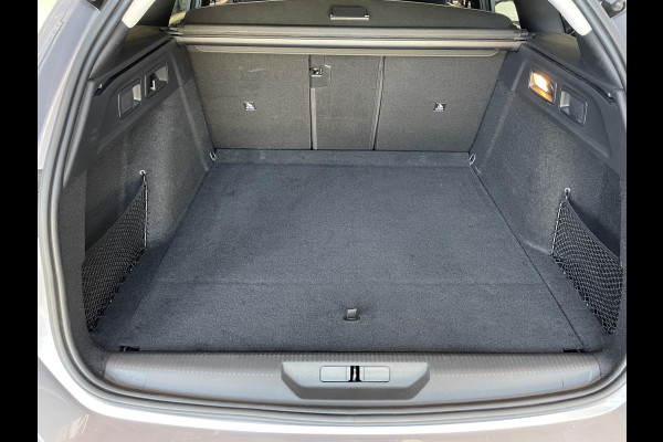 Peugeot 308 SW 1.2 PureTech 130 PK SW S&S Allure Pack Climate Control Navigatiesysteem Parkeersensoren 16" lichtmetalen velgen Elektrisch inklapbare buitenspiegels