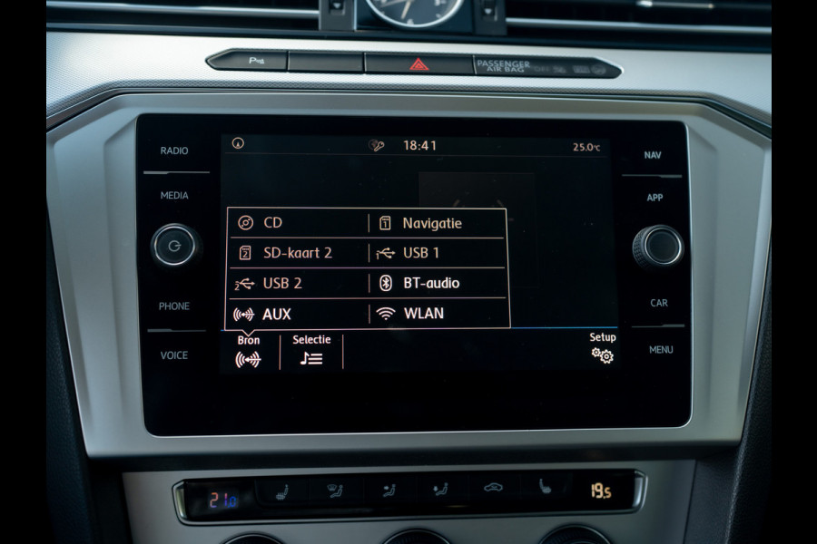 Volkswagen Passat Variant 1.4 TSI ACT Comfortline Business | Trekhaak afnb. | Camera | Led Koplampen | Stoelverwarming | Prijs Rijklaar!!