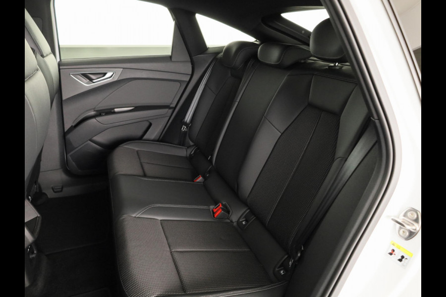 Audi Q4 Sportback e-tron 45 S edition Competition 82 kWh 286 pk | Assistentiepakket plus | Trekhaak | Ambient lichtpakket | Optiekpakket zwart plus |