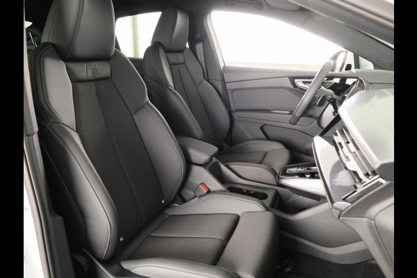 Audi Q4 Sportback e-tron 45 S edition Competition 82 kWh 286 pk | Assistentiepakket plus | Trekhaak | Ambient lichtpakket | Optiekpakket zwart plus |