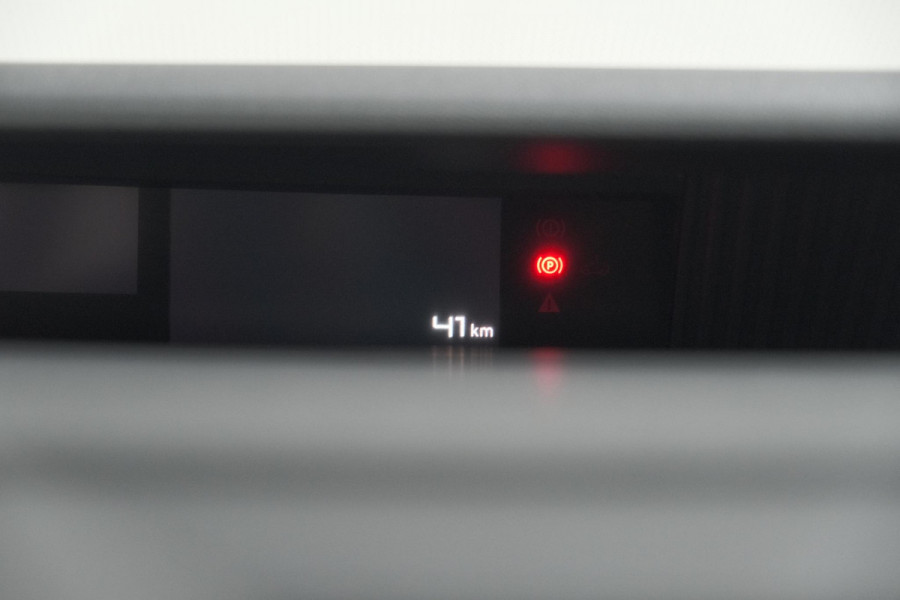 Citroën Ë-C3 Aircross Plus 113pk Extended Range 54 kWh | 11 KW Lader | Camera | Apple CarPlay | Parkeersensoren
