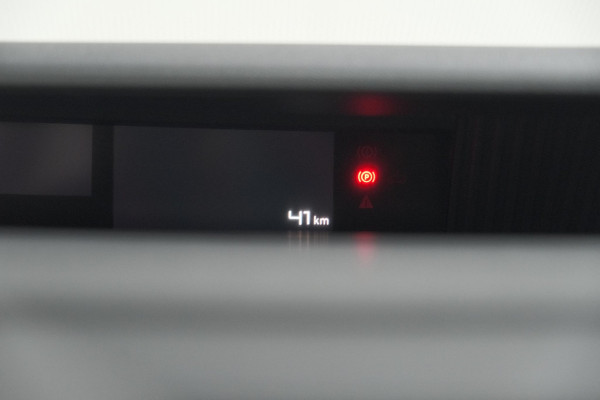 Citroën Ë-C3 Aircross Plus 113pk Extended Range 54 kWh | 11 KW Lader | Camera | Apple CarPlay | Parkeersensoren