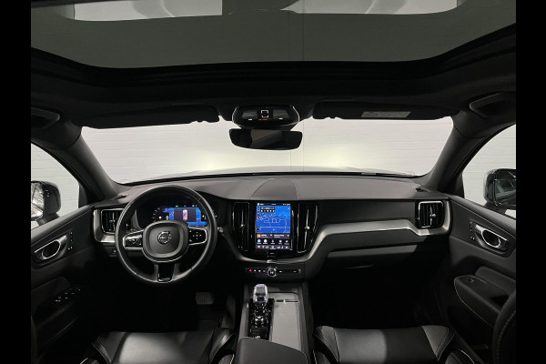 Volvo XC60 2.0 T6 Plug-in hybrid AWD Plus Dark Trekhaak | Open dak | Adaptive cruise control | Stoel-/stuur verwarming | 22"wielen | Carplay | Google