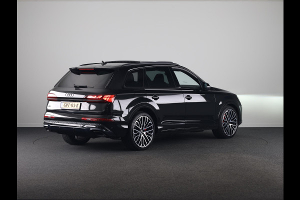 Audi Q7 60 TFSI e quattro Pro Line S Competition 490 pk | Head Up Display | Panoramadak | Elektr. trekhaak | Rondomzicht camera | B&O Soundsystem | Stoelverwarming v/a |  Laser Led koplampen