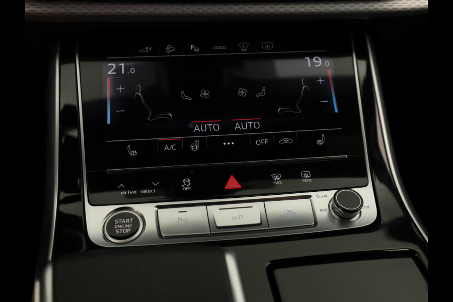 Audi Q7 60 TFSI e quattro Pro Line S Competition 490 pk | Head Up Display | Panoramadak | Elektr. trekhaak | Rondomzicht camera | B&O Soundsystem | Stoelverwarming v/a |  Laser Led koplampen