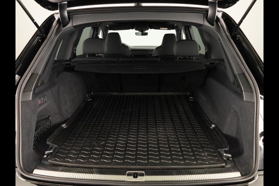 Audi Q7 60 TFSI e quattro Pro Line S Competition 490 pk | Head Up Display | Panoramadak | Elektr. trekhaak | Rondomzicht camera | B&O Soundsystem | Stoelverwarming v/a |  Laser Led koplampen
