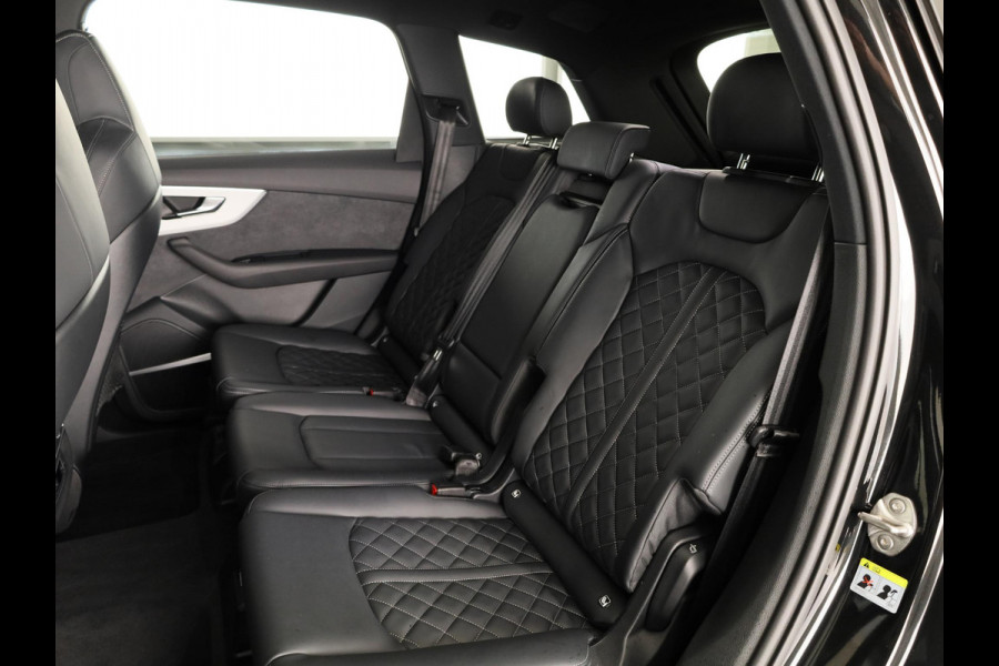 Audi Q7 60 TFSI e quattro Pro Line S Competition 490 pk | Head Up Display | Panoramadak | Elektr. trekhaak | Rondomzicht camera | B&O Soundsystem | Stoelverwarming v/a |  Laser Led koplampen