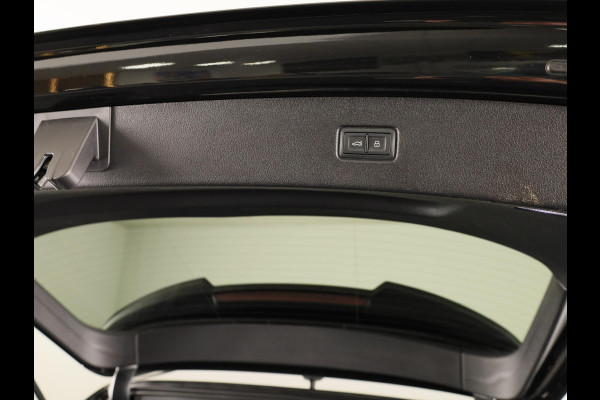 Audi Q7 60 TFSI e quattro Pro Line S Competition 490 pk | Head Up Display | Panoramadak | Elektr. trekhaak | Rondomzicht camera | B&O Soundsystem | Stoelverwarming v/a |  Laser Led koplampen