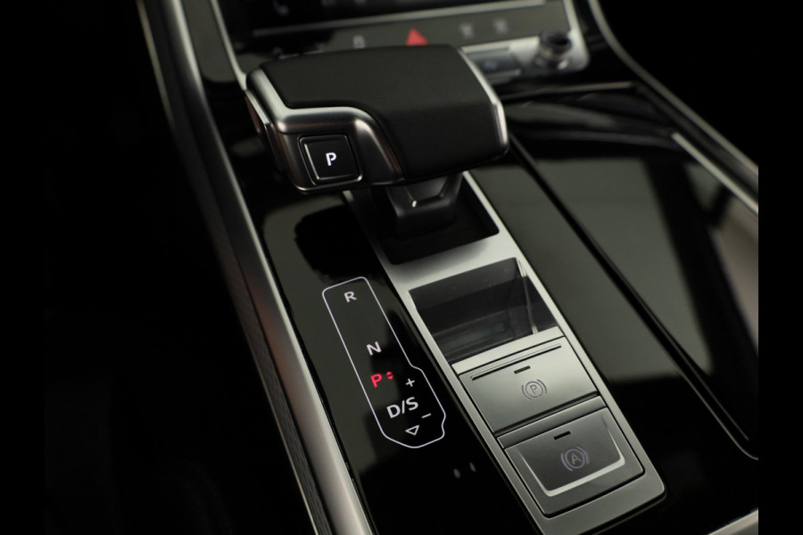 Audi Q7 60 TFSI e quattro Pro Line S Competition 490 pk | Head Up Display | Panoramadak | Elektr. trekhaak | Rondomzicht camera | B&O Soundsystem | Stoelverwarming v/a |  Laser Led koplampen