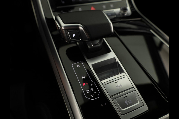 Audi Q7 60 TFSI e quattro Pro Line S Competition 490 pk | Head Up Display | Panoramadak | Elektr. trekhaak | Rondomzicht camera | B&O Soundsystem | Stoelverwarming v/a |  Laser Led koplampen