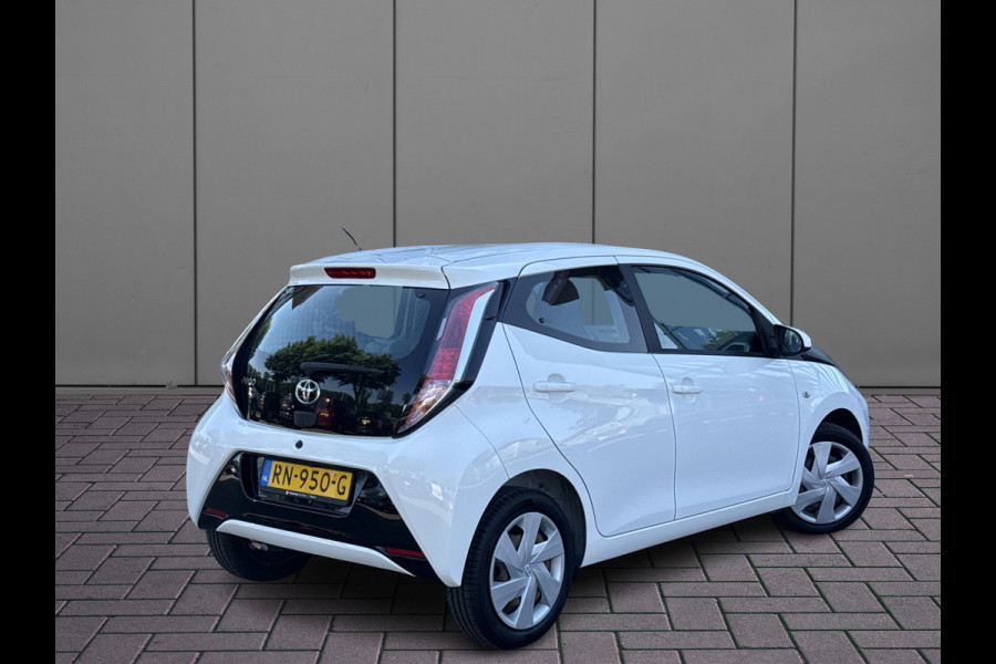 Toyota Aygo 1.0 VVT-i x-play | Camera | Carplay | Cruisec. | Navi
