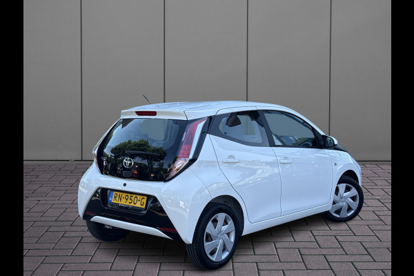 Toyota Aygo 1.0 VVT-i x-play | Camera | Carplay | Cruisec. | Navi