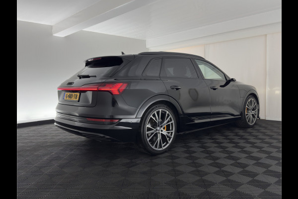 Audi e-tron 55 Quattro Advanced 95 kWh [ 3-Fase-11kW ] {SoH-91%} (INCL-BTW) *PANO | LEATHER | BANG&OLUFSEN | VIRTUAL-MIRRORS | HEAD-UP |  ADAPTIVE-CRUISE | FULL-LED | DIGI-COCKPIT | KEYLESS | MEMORY-PACK | TOPVIEW | HEATED-SPORTSEATS |  22''ALU*