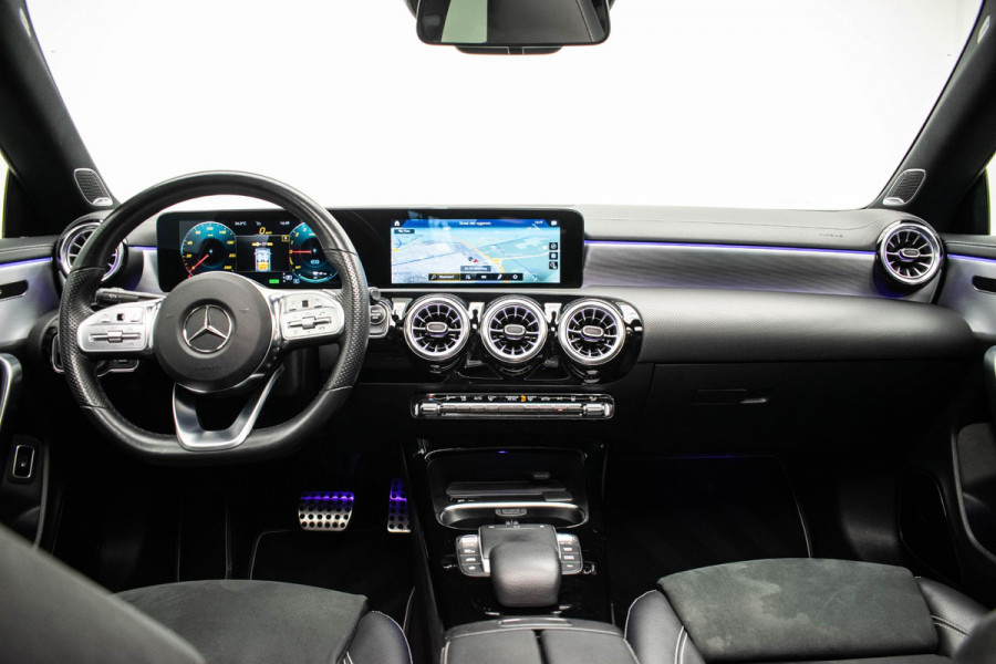 Mercedes-Benz CLA-Klasse 250 e AMG PANO|MEMORY SEATS|KEYLESS|