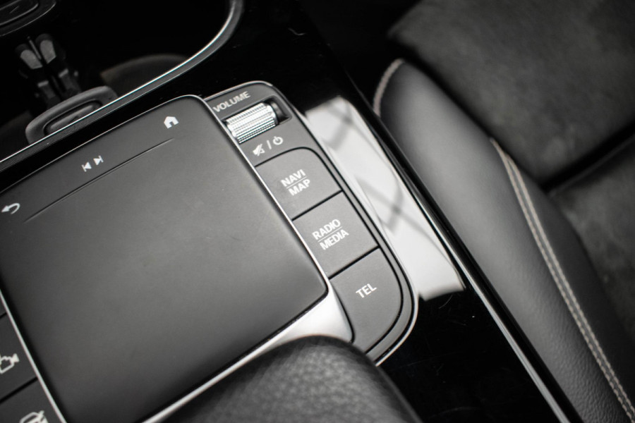 Mercedes-Benz CLA-Klasse 250 e AMG PANO|MEMORY SEATS|KEYLESS|