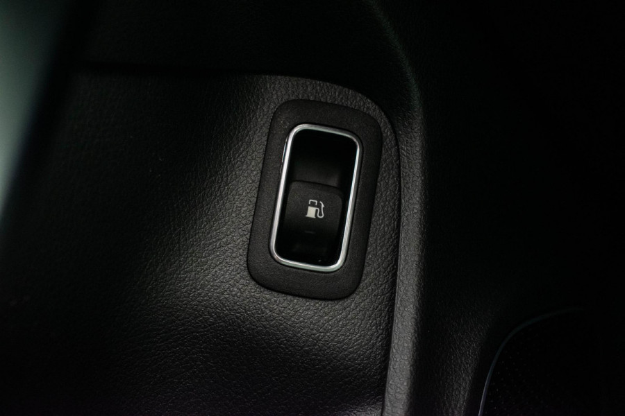 Mercedes-Benz CLA-Klasse 250 e AMG PANO|MEMORY SEATS|KEYLESS|