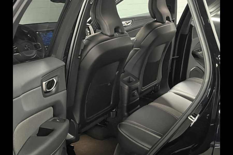 Volvo XC60 2.0 T6 Plug-in hybrid AWD Plus Dark Trekhaak | Open dak | Adaptive cruise control | Stoel-/stuur verwarming | 22"wielen | Carplay | Google