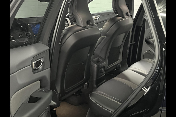 Volvo XC60 2.0 T6 Plug-in hybrid AWD Plus Dark Trekhaak | Open dak | Adaptive cruise control | Stoel-/stuur verwarming | 22"wielen | Carplay | Google