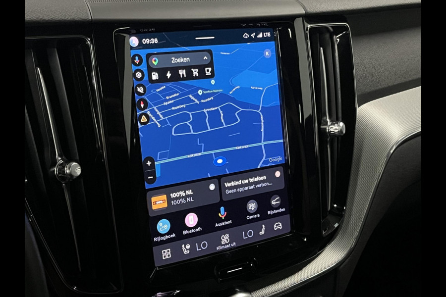 Volvo XC60 2.0 T6 Plug-in hybrid AWD Plus Dark Trekhaak | Open dak | Adaptive cruise control | Stoel-/stuur verwarming | 22"wielen | Carplay | Google