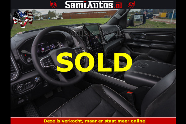 Dodge Ram NIGHT PREMIUM | 426PK | STRIPING | LUCHTVERING | HUD | PANO | 360 CAM | Full Option | LIMITED WHEELS | De Meest Luxe Pick-Up in  Comfortabele Dubbele Cabine met Royale 5 Zitplaatsen | EERSTE EIGENAAR | SMOKE PACK | BOM VOL |