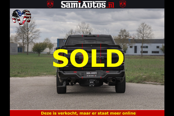 Dodge Ram NIGHT PREMIUM | 426PK | STRIPING | LUCHTVERING | HUD | PANO | 360 CAM | Full Option | LIMITED WHEELS | De Meest Luxe Pick-Up in  Comfortabele Dubbele Cabine met Royale 5 Zitplaatsen | EERSTE EIGENAAR | SMOKE PACK | BOM VOL |