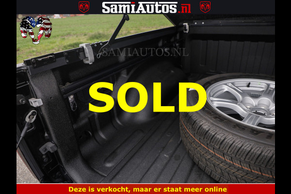 Dodge Ram NIGHT PREMIUM | 426PK | STRIPING | LUCHTVERING | HUD | PANO | 360 CAM | Full Option | LIMITED WHEELS | De Meest Luxe Pick-Up in  Comfortabele Dubbele Cabine met Royale 5 Zitplaatsen | EERSTE EIGENAAR | SMOKE PACK | BOM VOL |