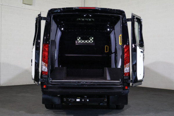 Iveco Daily 35C21 Hi-Matic Luchtvering 3.5T Trekhaak