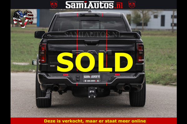 Dodge Ram NIGHT PREMIUM | 426PK | STRIPING | LUCHTVERING | HUD | PANO | 360 CAM | Full Option | LIMITED WHEELS | De Meest Luxe Pick-Up in  Comfortabele Dubbele Cabine met Royale 5 Zitplaatsen | EERSTE EIGENAAR | SMOKE PACK | BOM VOL |