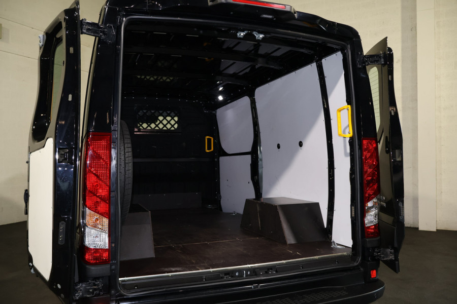Iveco Daily 35C21 Hi-Matic Luchtvering 3.5T Trekhaak