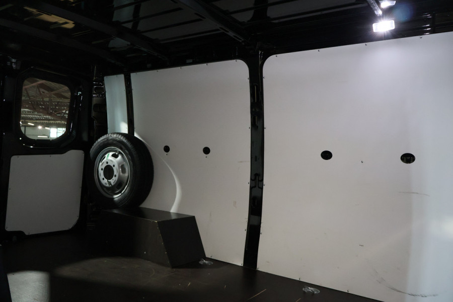 Iveco Daily 35C21 Hi-Matic Luchtvering 3.5T Trekhaak
